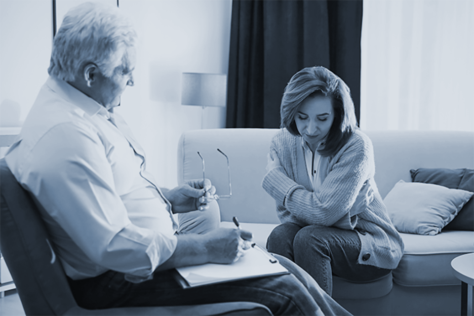 Grief counselor for mourning widow